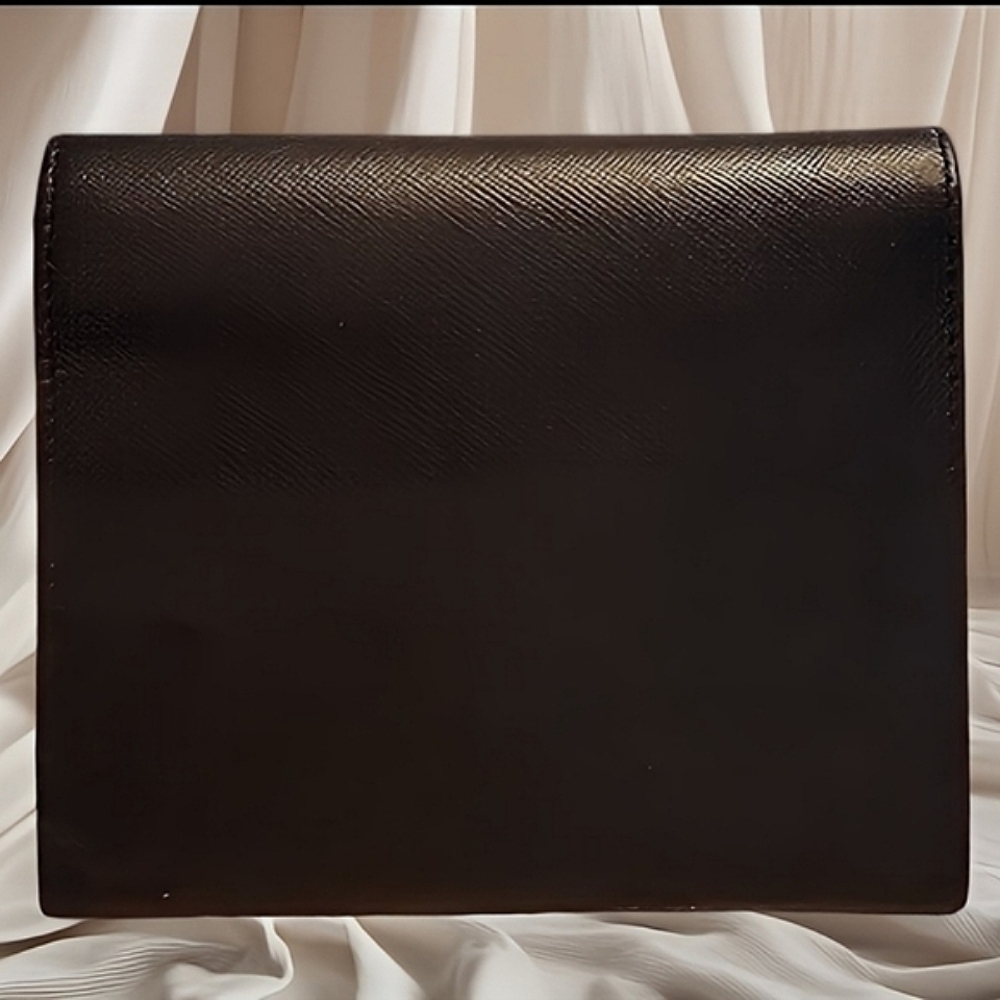 Gorgeous Vintage PRADA Unisex Trifold Wallet | Black Saffiano Leather | Like New - Picture 4 of 14